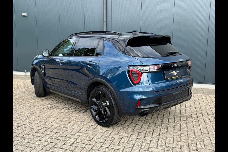 Lynk & Co 01 1.5 Black Edition * Panorama * Navigatie * Camera * Side Assist *