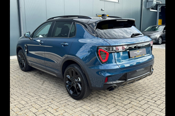Lynk & Co 01 1.5 Black Edition * Panorama * Navigatie * Camera * Side Assist *