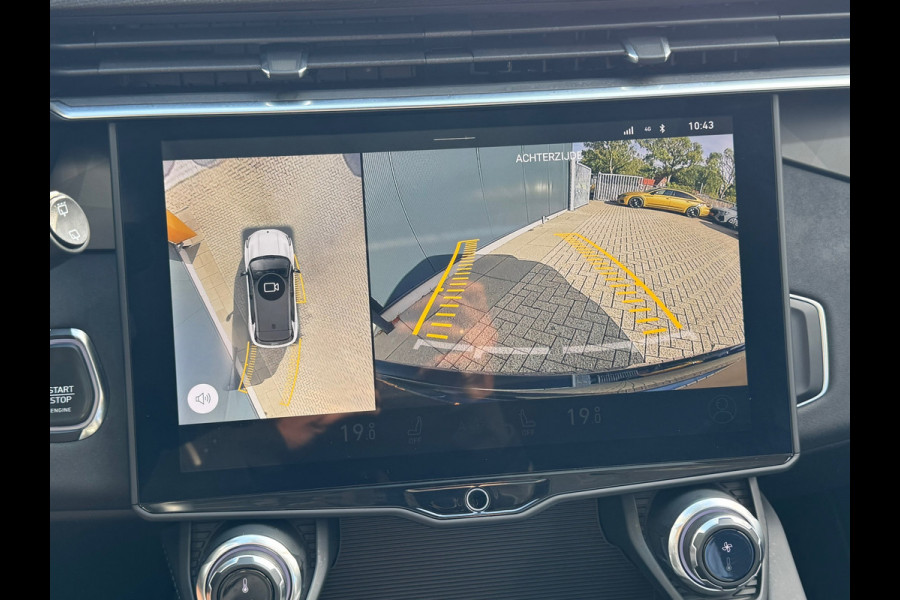 Lynk & Co 01 1.5 Black Edition * Panorama * Navigatie * Camera * Side Assist *