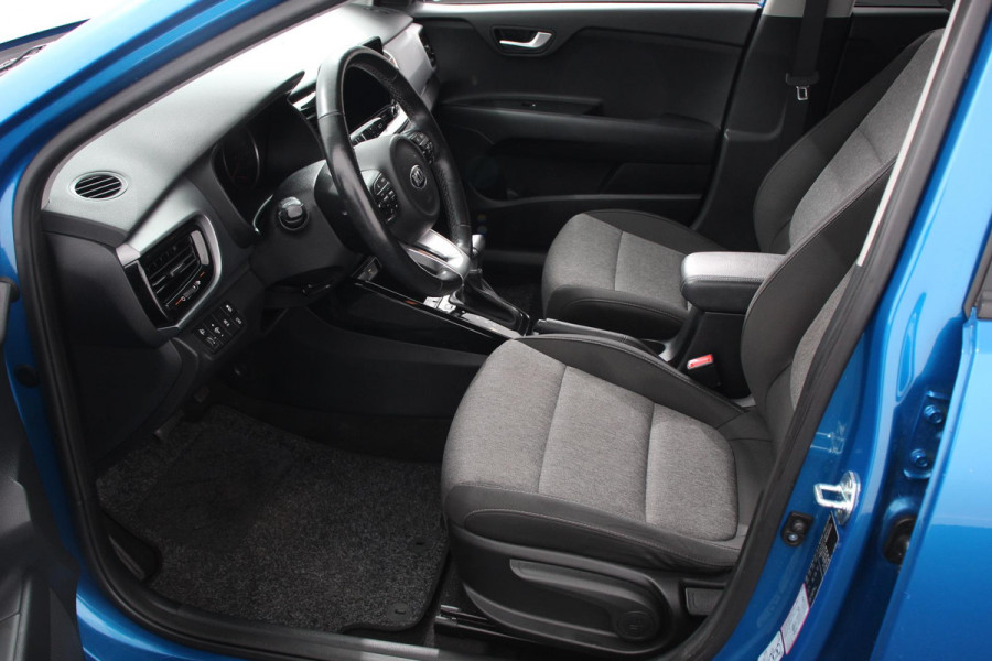 Kia Stonic 1.0 T-GDi 120pk DCT Prestige | Navigatie | Apple Carplay/Android Auto | Parkeersensor achter | Camera | Adaptive Cruise Control | Stoel-en stuurverwarming | Getinte ramen | Climatronic