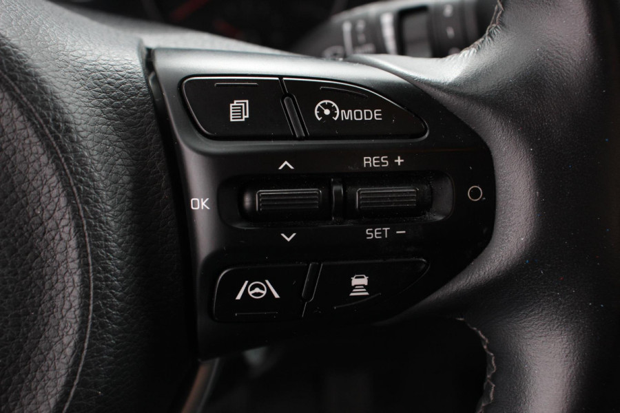 Kia Stonic 1.0 T-GDi 120pk DCT Prestige | Navigatie | Apple Carplay/Android Auto | Parkeersensor achter | Camera | Adaptive Cruise Control | Stoel-en stuurverwarming | Getinte ramen | Climatronic