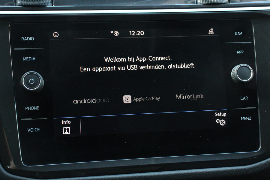 Volkswagen Tiguan 1.5 TSI 150pk DSG Highline | Navigatie | Apple Carplay/Android Auto | Adaptive cruise control | Parkeersensoren | Camera | Park Assist | Lane Assist | Stoel- en stuurverwarming | Getinte ramen | Virtual Cockpit |  LED-verlichting voor