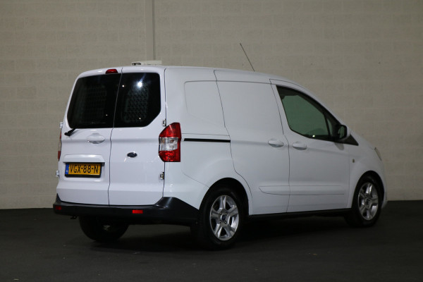 Ford Transit Courier 1.5 TDCI 100pk Limited Airco Navigatie Camera