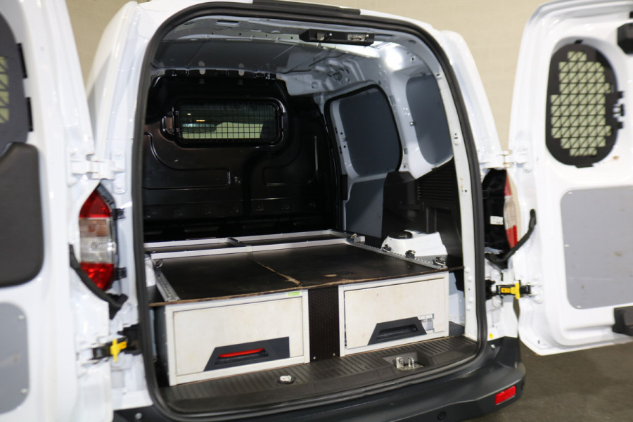 Ford Transit Courier 1.5 TDCI 100pk Limited Airco Navigatie Camera