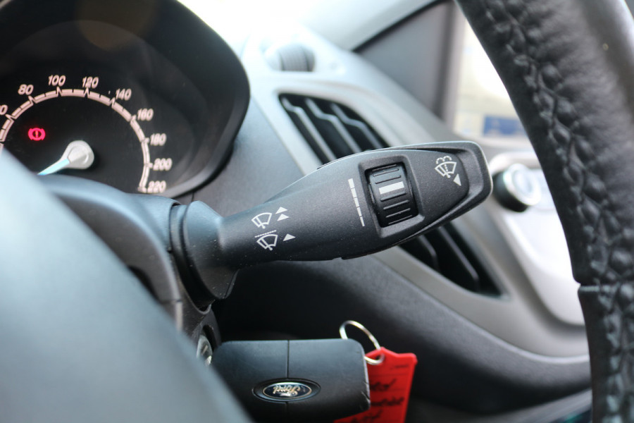 Ford Transit Courier 1.5 TDCI 100pk Limited Airco Navigatie Camera