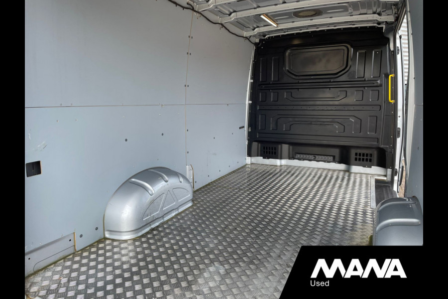 Volkswagen Crafter 35 2.0TDI L3H2 Comfortline Airco Cruise Navi Carplay