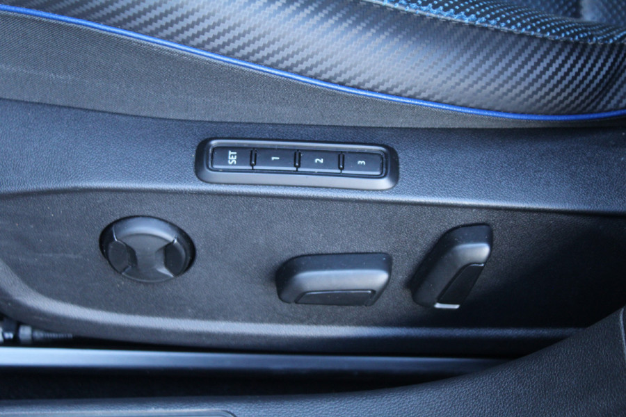 Volkswagen Golf 2.0 TSI 320pk R 4Motion DSG7 Clima Cruise Navi Camera Panoramadak HUD Akrapovic
