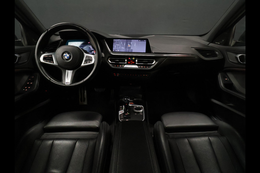 BMW 1-serie 118i M-Sport High Executive Edition [M-CONTOURSTOEL, SCHUIFKANTELDAK, HARMAN KARDON, M-SPOILER, STOELVERWARMING, M-SPORT STEERING, NIEUWSTAAT]