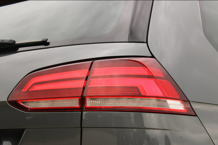 Volkswagen GOLF Variant 1.5 TSI Highline Business R-Line Automaat !!NIEUWBINNEN!!