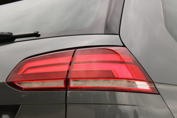 Volkswagen GOLF Variant 1.5 TSI Highline Business R-Line Automaat !!NIEUWBINNEN!!