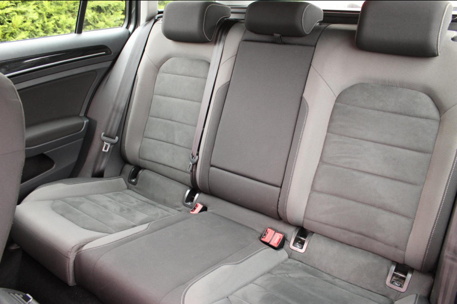 Volkswagen GOLF Variant 1.5 TSI Highline Business R-Line Automaat !!NIEUWBINNEN!!