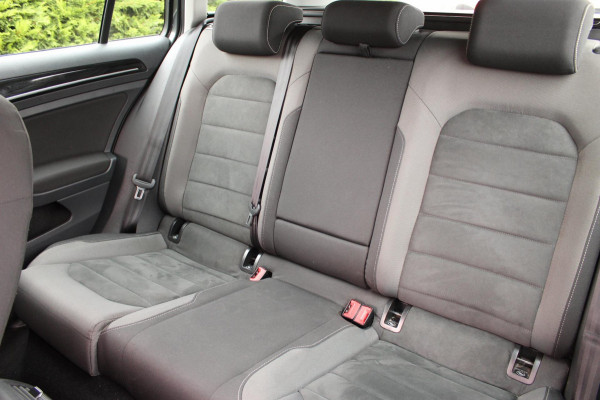 Volkswagen GOLF Variant 1.5 TSI Highline Business R-Line Automaat !!NIEUWBINNEN!!