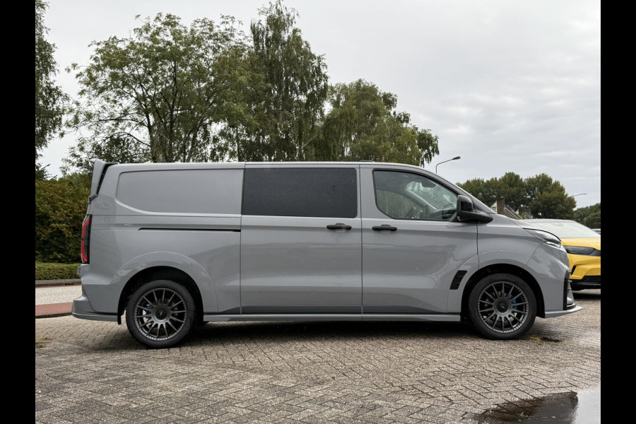 Ford Transit Custom 320 2.5 PHEV L2H1 MS-RT DC | SCI | 233pk | | Dubbele Cabine | Dubbele zijschuifdeur | Inklapbare trekhaak | Navigatie systeem | Adaptieve LED koplampen met verblindingsvrij grootlicht | Bekleding zijwand en achterdeuren (volledig)