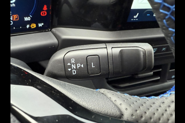 Ford Transit Custom 320 2.5 PHEV L2H1 MS-RT DC | SCI | 233pk | | Dubbele Cabine | Dubbele zijschuifdeur | Inklapbare trekhaak | Navigatie systeem | Adaptieve LED koplampen met verblindingsvrij grootlicht | Bekleding zijwand en achterdeuren (volledig)