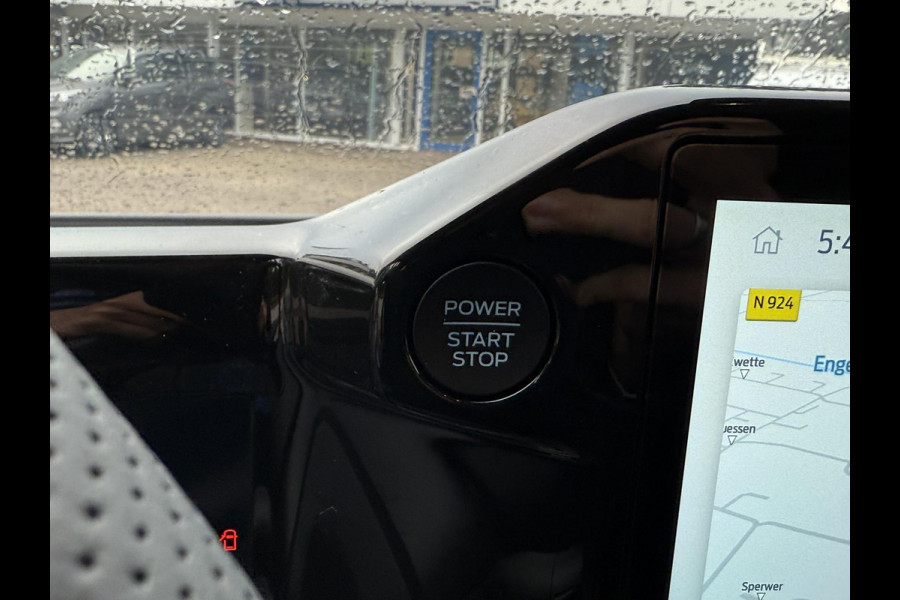 Ford Transit Custom 320 2.5 PHEV L2H1 MS-RT DC | SCI | 233pk | | Dubbele Cabine | Dubbele zijschuifdeur | Inklapbare trekhaak | Navigatie systeem | Adaptieve LED koplampen met verblindingsvrij grootlicht | Bekleding zijwand en achterdeuren (volledig)