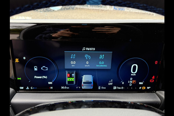 Ford Transit Custom 320 2.5 PHEV L2H1 MS-RT DC | SCI | 233pk | | Dubbele Cabine | Dubbele zijschuifdeur | Inklapbare trekhaak | Navigatie systeem | Adaptieve LED koplampen met verblindingsvrij grootlicht | Bekleding zijwand en achterdeuren (volledig)