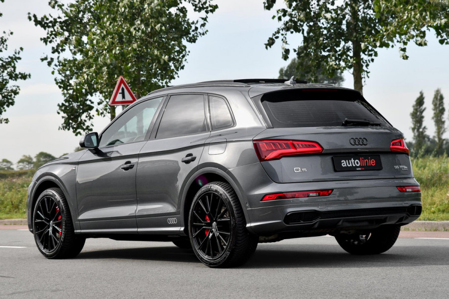 Audi Q5 55 TFSI e quattro Competition 3x S-Line. Luchtv, Massage, Pano, ACC, 360, B&O, Trekh, Keyless, Matrix, CarPlay, Sfeer!