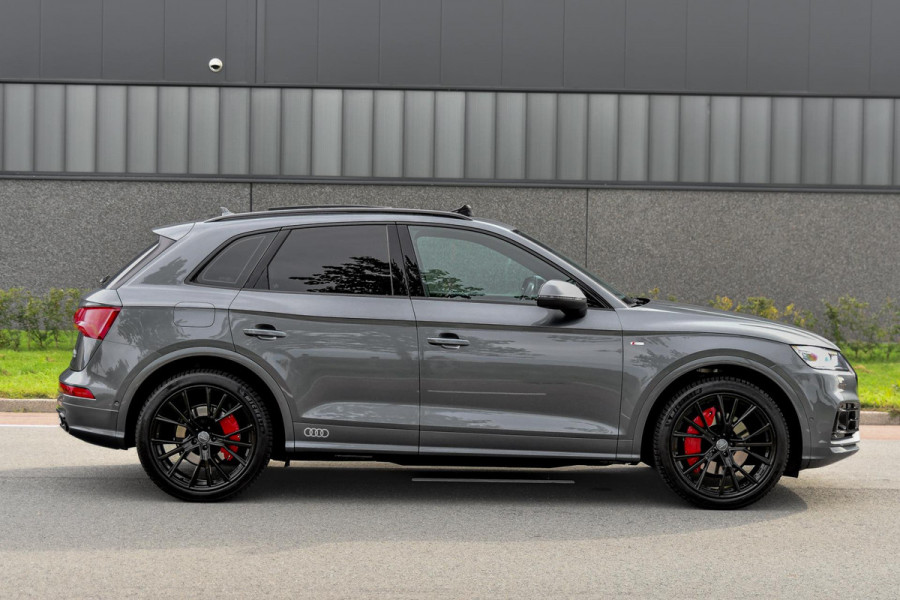 Audi Q5 55 TFSI e quattro Competition 3x S-Line. Luchtv, Massage, Pano, ACC, 360, B&O, Trekh, Keyless, Matrix, CarPlay, Sfeer!