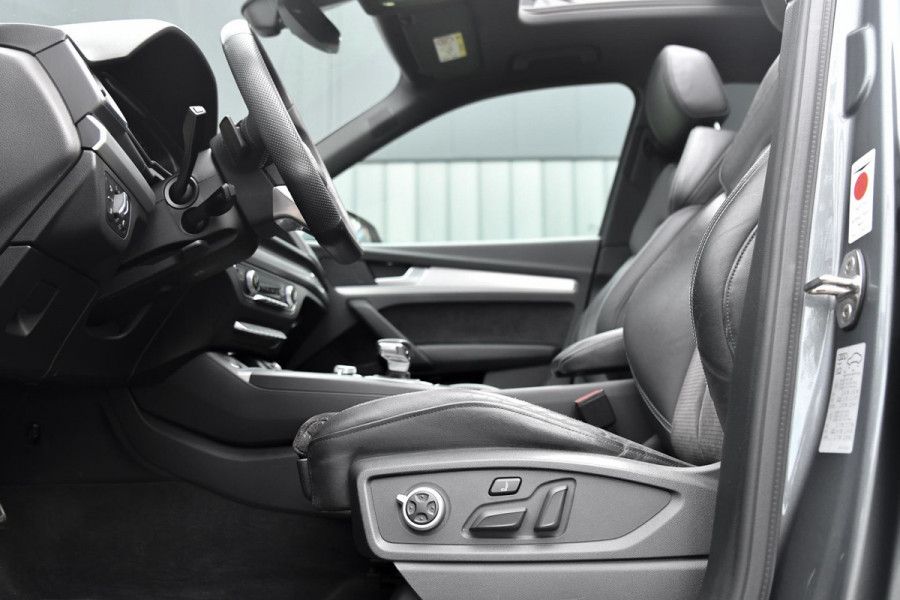 Audi Q5 55 TFSI e quattro Competition 3x S-Line. Luchtv, Massage, Pano, ACC, 360, B&O, Trekh, Keyless, Matrix, CarPlay, Sfeer!