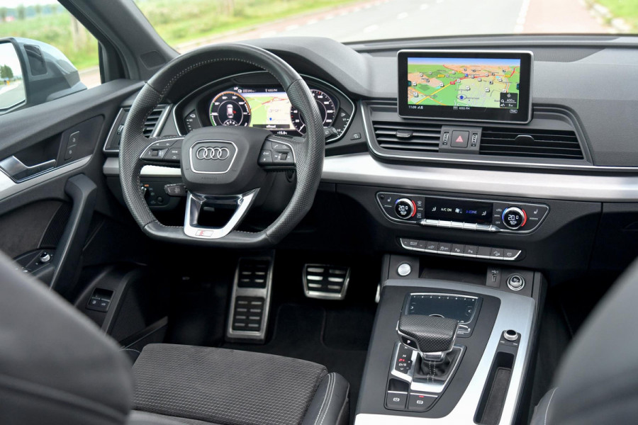 Audi Q5 55 TFSI e quattro Competition 3x S-Line. Luchtv, Massage, Pano, ACC, 360, B&O, Trekh, Keyless, Matrix, CarPlay, Sfeer!