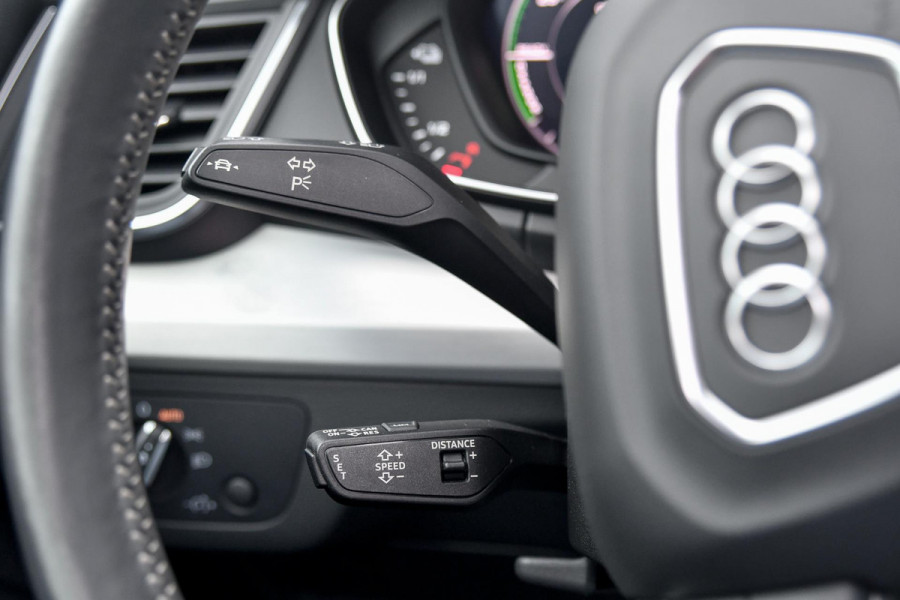 Audi Q5 55 TFSI e quattro Competition 3x S-Line. Luchtv, Massage, Pano, ACC, 360, B&O, Trekh, Keyless, Matrix, CarPlay, Sfeer!
