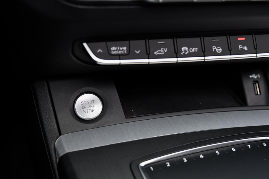 Audi Q5 55 TFSI e quattro Competition 3x S-Line. Luchtv, Massage, Pano, ACC, 360, B&O, Trekh, Keyless, Matrix, CarPlay, Sfeer!