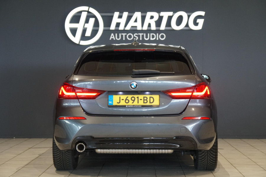 BMW 1-serie 118i Executive Edition + HARMAN KARDON / CAMERA / STOELVERWARMING