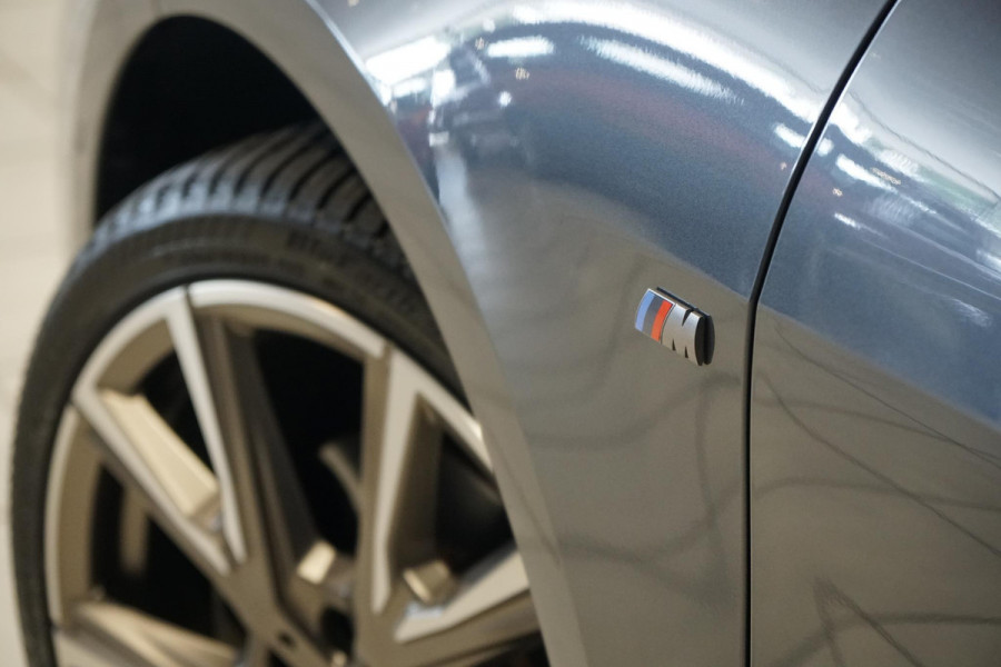 BMW 1-serie 118i Executive Edition + HARMAN KARDON / CAMERA / STOELVERWARMING