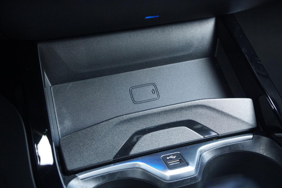 BMW 1-serie 118i Executive Edition + HARMAN KARDON / CAMERA / STOELVERWARMING
