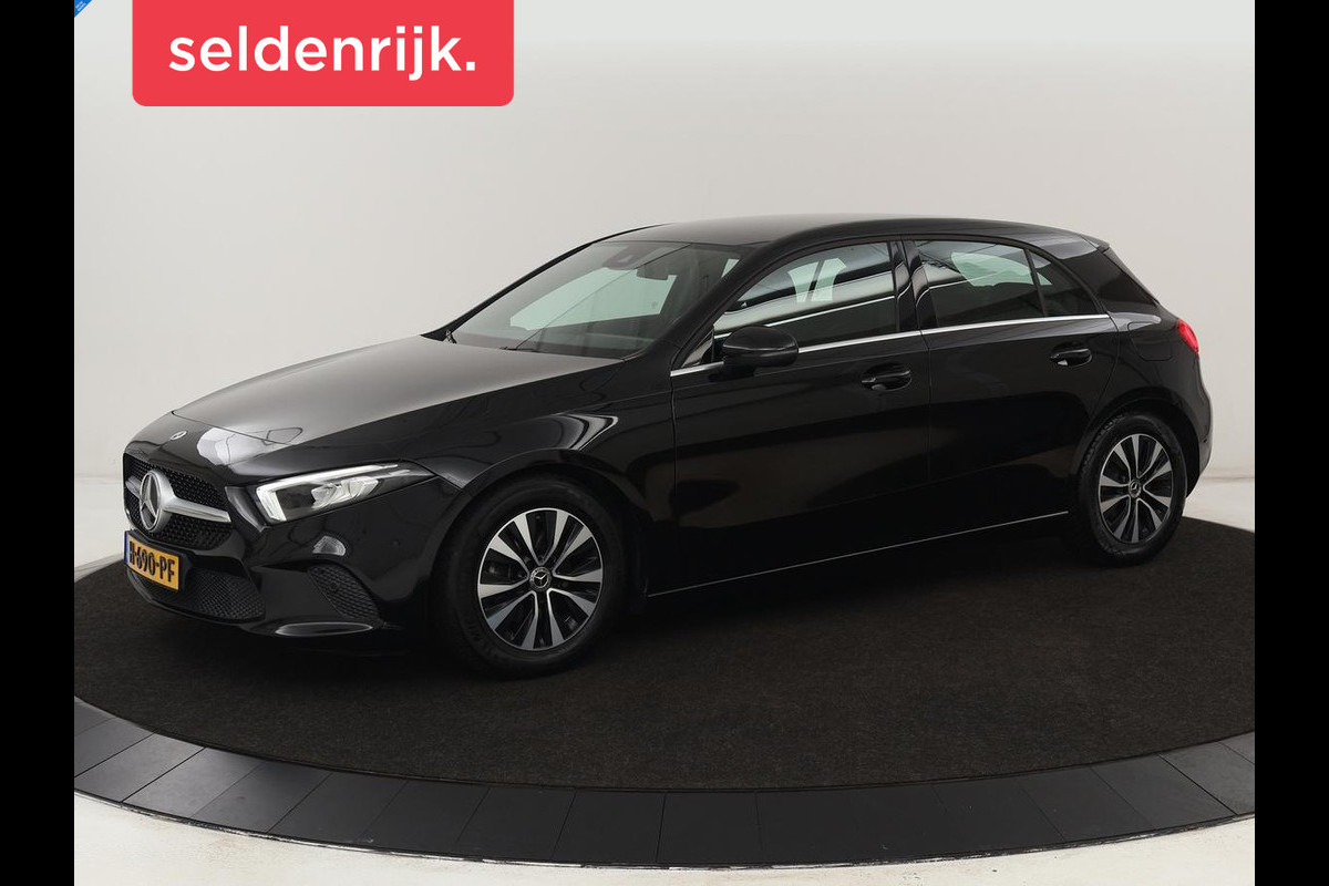 Mercedes-Benz A-Klasse 180 Business Solution | Carplay | Camera | Adaptive cruise | Automaat | Navigatie | Lane asssist | LED | Stoelverwarming