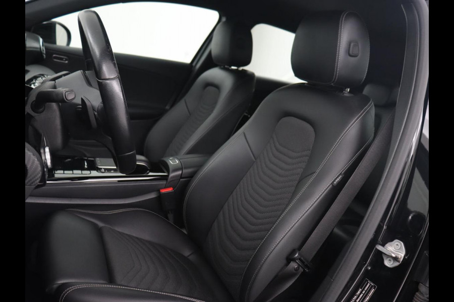 Mercedes-Benz A-Klasse 180 Business Solution | Carplay | Camera | Adaptive cruise | Automaat | Navigatie | Lane asssist | LED | Stoelverwarming