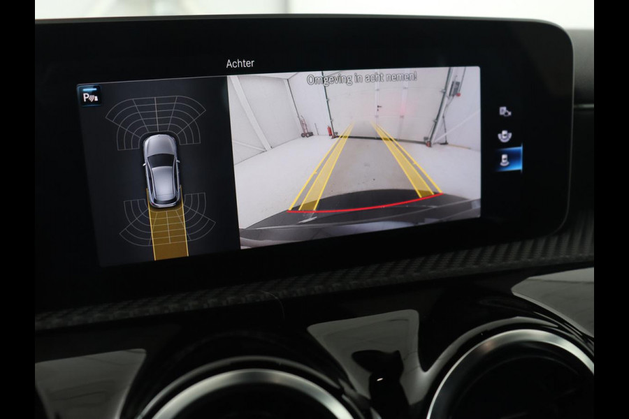 Mercedes-Benz A-Klasse 180 Business Solution | Carplay | Camera | Adaptive cruise | Automaat | Navigatie | Lane asssist | LED | Stoelverwarming