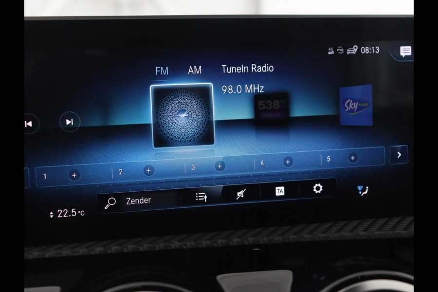 Mercedes-Benz A-Klasse 180 Business Solution | Carplay | Camera | Adaptive cruise | Automaat | Navigatie | Lane asssist | LED | Stoelverwarming