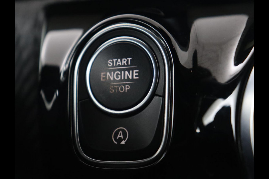 Mercedes-Benz A-Klasse 180 Business Solution | Carplay | Camera | Adaptive cruise | Automaat | Navigatie | Lane asssist | LED | Stoelverwarming