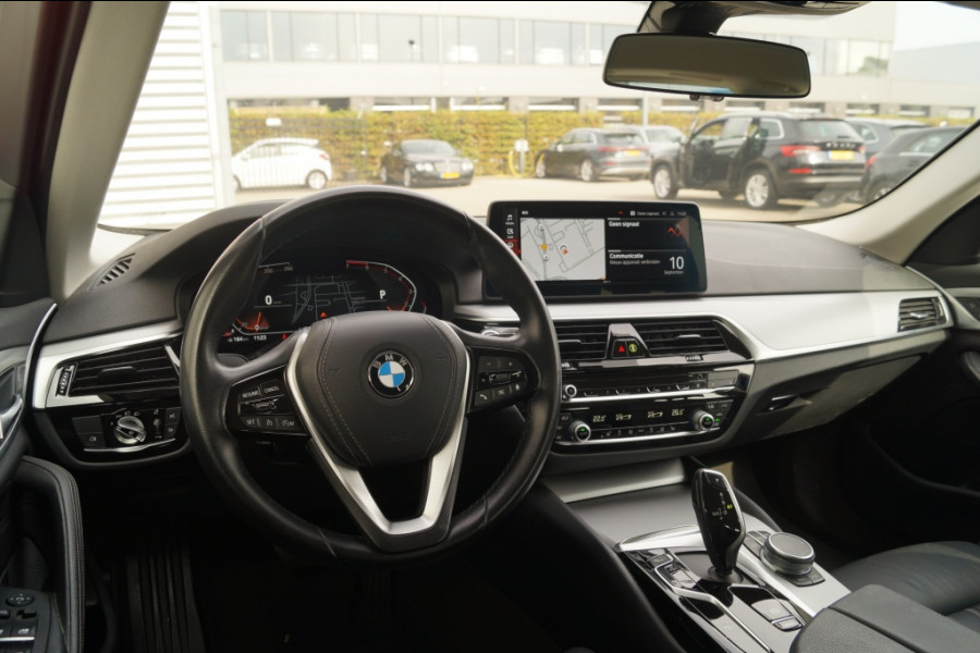 BMW 5 Serie Touring 520i 184pk Automaat High Executive Edition -LEER-