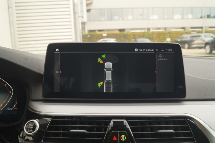 BMW 5 Serie Touring 520i 184pk Automaat High Executive Edition -LEER-