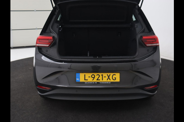 Volkswagen ID.3 Life 58 kWh | Carplay | Sfeerverlichting | Cruise Control | Stoelverwarming | Stuurverwarming | Parkeersensor | Navigatie | Climate controle