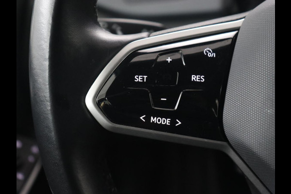 Volkswagen ID.3 Life 58 kWh | Carplay | Sfeerverlichting | Cruise Control | Stoelverwarming | Stuurverwarming | Parkeersensor | Navigatie | Climate controle