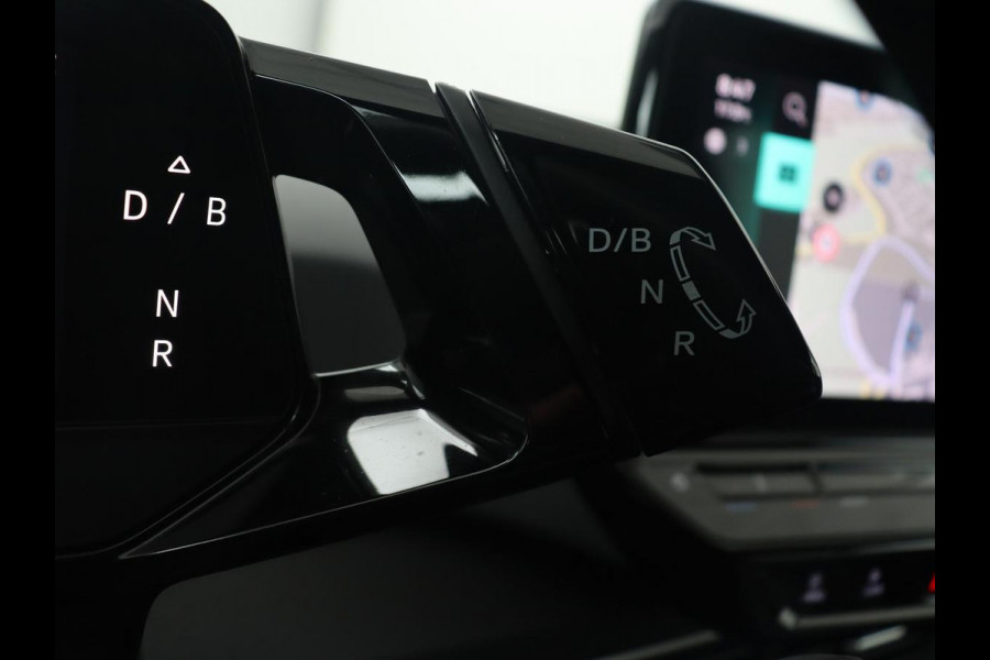 Volkswagen ID.3 Life 58 kWh | Carplay | Sfeerverlichting | Cruise Control | Stoelverwarming | Stuurverwarming | Parkeersensor | Navigatie | Climate controle