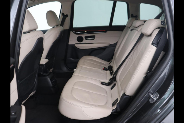 BMW 2 Serie Gran Tourer 218i High Executive Edition | 7-persoons | Automaat | Camera | Sfeerverlichting | Carplay | Cruise Control | Stoelverwarming | LED | Leder | Climate controle
