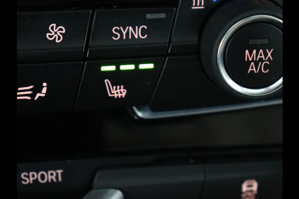 BMW 2 Serie Gran Tourer 218i High Executive Edition | 7-persoons | Automaat | Camera | Sfeerverlichting | Carplay | Cruise Control | Stoelverwarming | LED | Leder | Climate controle