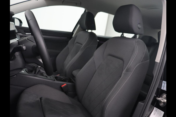 Volkswagen Golf 1.5 TSI | Carplay | Navigatie | Sfeerverlichting | Memory | Sportstoelen | Stoelverwarming | LED | Lane assist | Adaptive cruise | Climate control