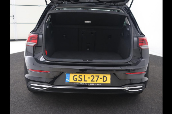 Volkswagen Golf 1.5 TSI | Carplay | Navigatie | Sfeerverlichting | Memory | Sportstoelen | Stoelverwarming | LED | Lane assist | Adaptive cruise | Climate control