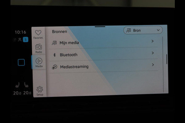 Volkswagen Golf 1.5 TSI | Carplay | Navigatie | Sfeerverlichting | Memory | Sportstoelen | Stoelverwarming | LED | Lane assist | Adaptive cruise | Climate control