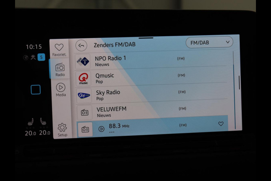 Volkswagen Golf 1.5 TSI | Carplay | Navigatie | Sfeerverlichting | Memory | Sportstoelen | Stoelverwarming | LED | Lane assist | Adaptive cruise | Climate control