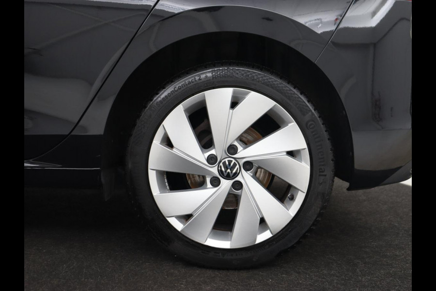 Volkswagen Golf 1.5 TSI | Carplay | Navigatie | Sfeerverlichting | Memory | Sportstoelen | Stoelverwarming | LED | Lane assist | Adaptive cruise | Climate control