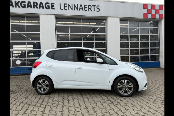 Kia Venga 1.6 CVVT DynamicLine Automaat (BOVAG/RIJKLAARPRIJS)