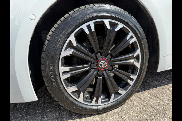 Toyota Corolla 2.0 Hybrid GR-Sport | ZOMERDEALS | CAMERA | CARPLAY | KEYLESS |
