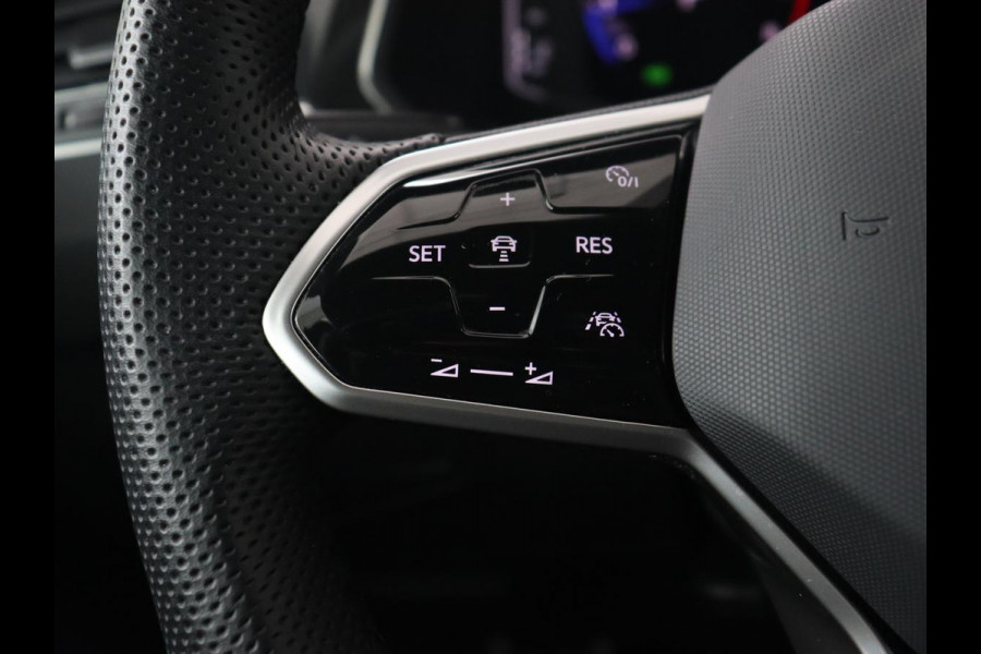 Volkswagen Tiguan 1.5 TSI R-Line Business+ | Automaat | Trekhaak | Carplay | Stoelverwarming | Stuurverwarming | Adaptive Cruise | LED | Sfeerverlichting | Climate controle | LMV 20 inch