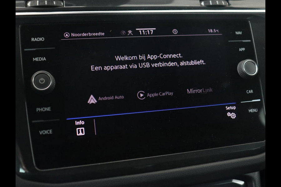 Volkswagen Tiguan 1.5 TSI R-Line Business+ | Automaat | Trekhaak | Carplay | Stoelverwarming | Stuurverwarming | Adaptive Cruise | LED | Sfeerverlichting | Climate controle | LMV 20 inch